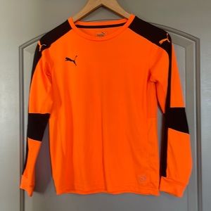 Puma goalkeeper long sleeved shirt Youth Large